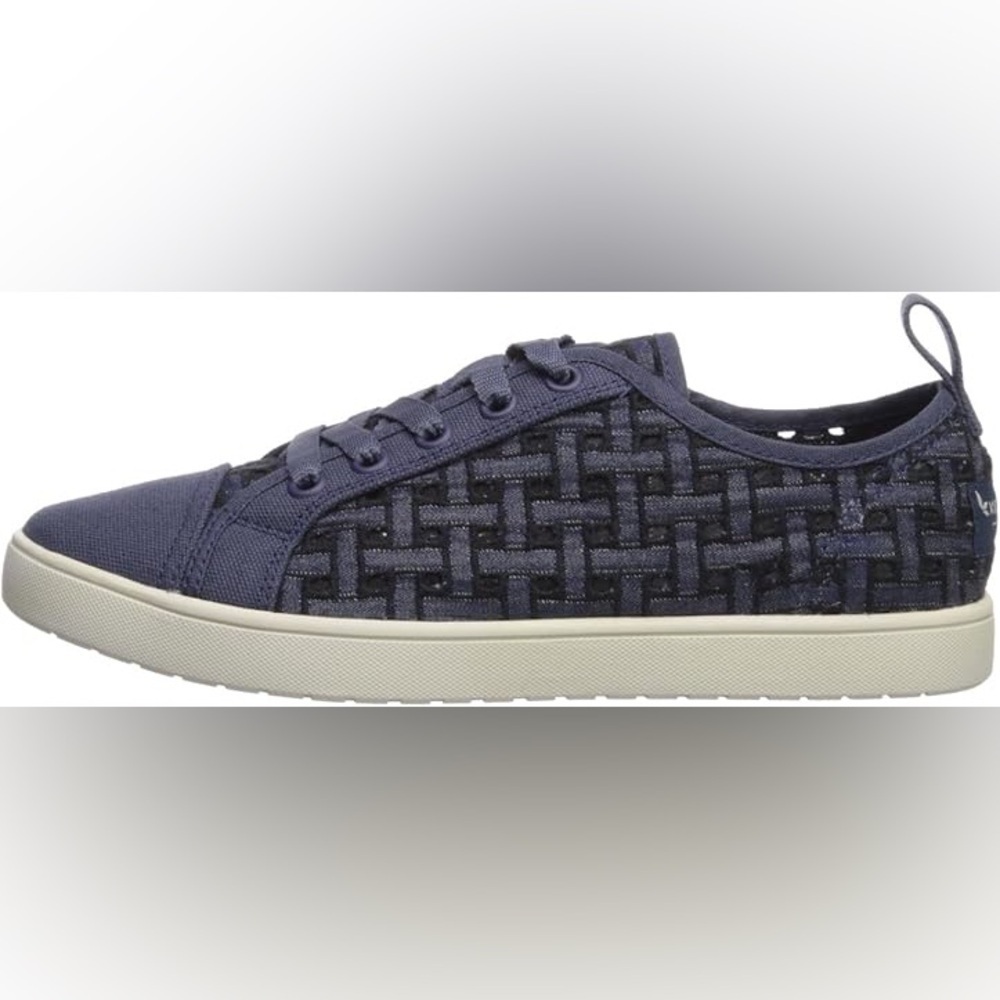EXCELLENT CONDITION KOOLABURRA BY UGG BLACK WOVEN SNEAKERS SIZE 9